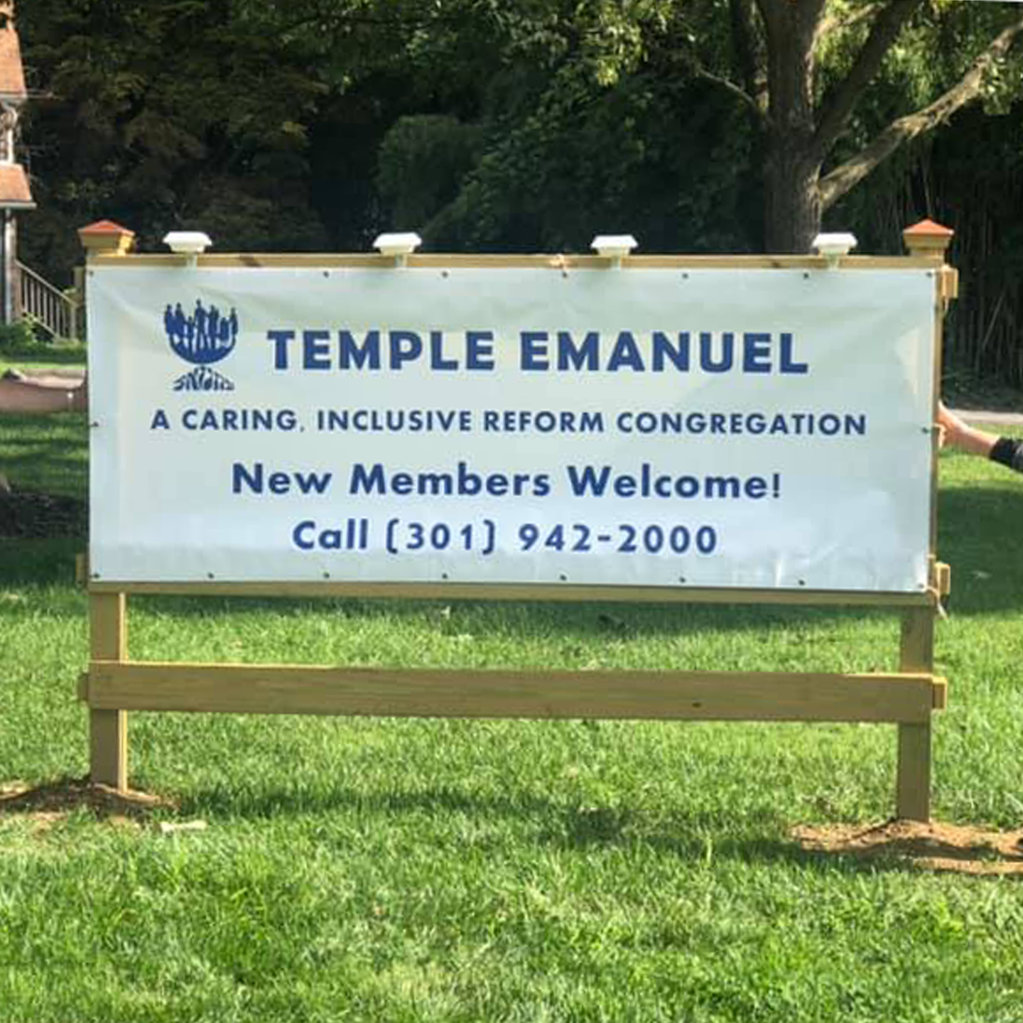 BANNER – TEMPLE EMANUEL